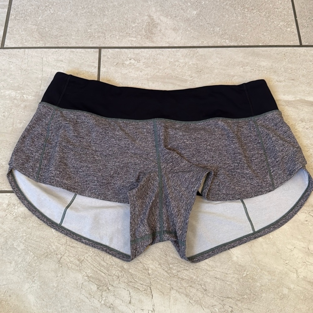 Heather grey Lululemon speed up mid-rise lined shorts 2.5” size 8